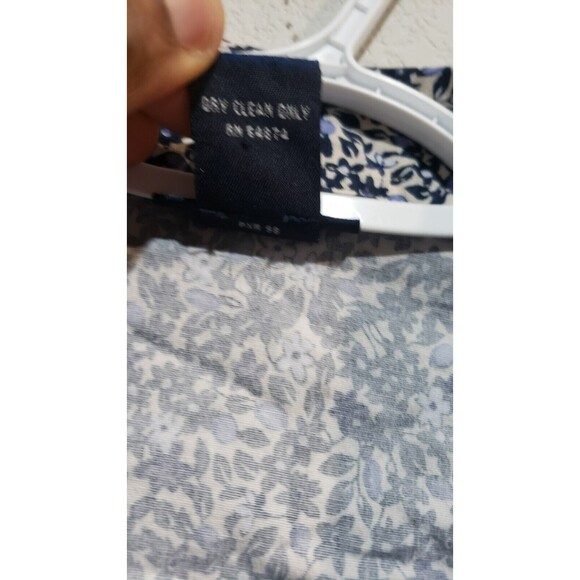 The Limited Stretch Women's M Purple/White Floral Elbow Sleeve Button Up Shirt - Picture 5 of 5